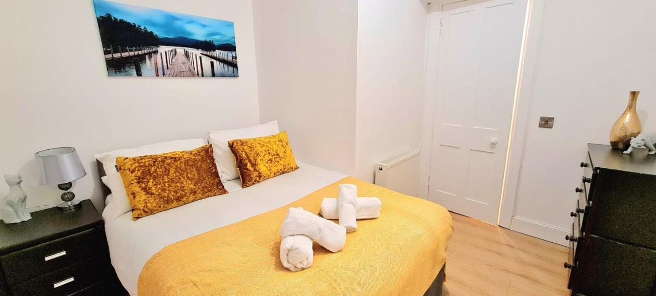 Stunning Modern 3 Bedroom Apartment Edinburgh Exterior photo