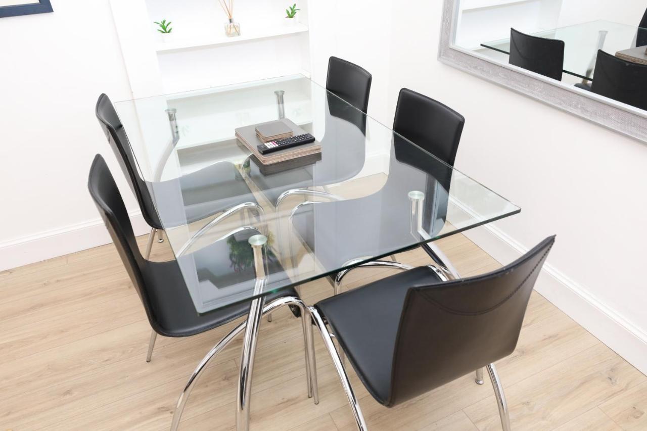 Stunning Modern 3 Bedroom Apartment Edinburgh Exterior photo