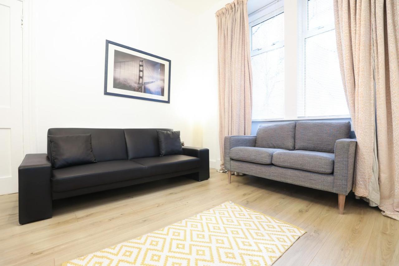 Stunning Modern 3 Bedroom Apartment Edinburgh Exterior photo