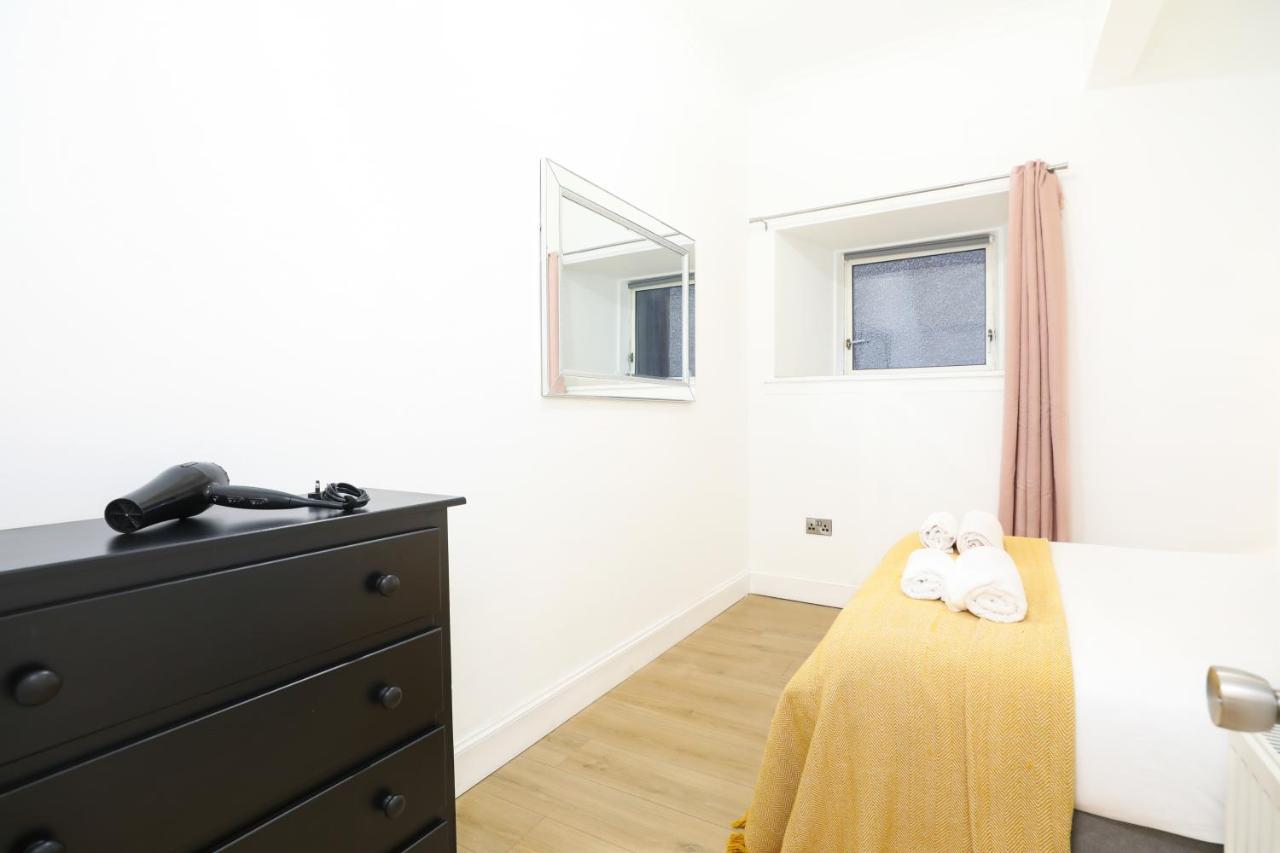 Stunning Modern 3 Bedroom Apartment Edinburgh Exterior photo