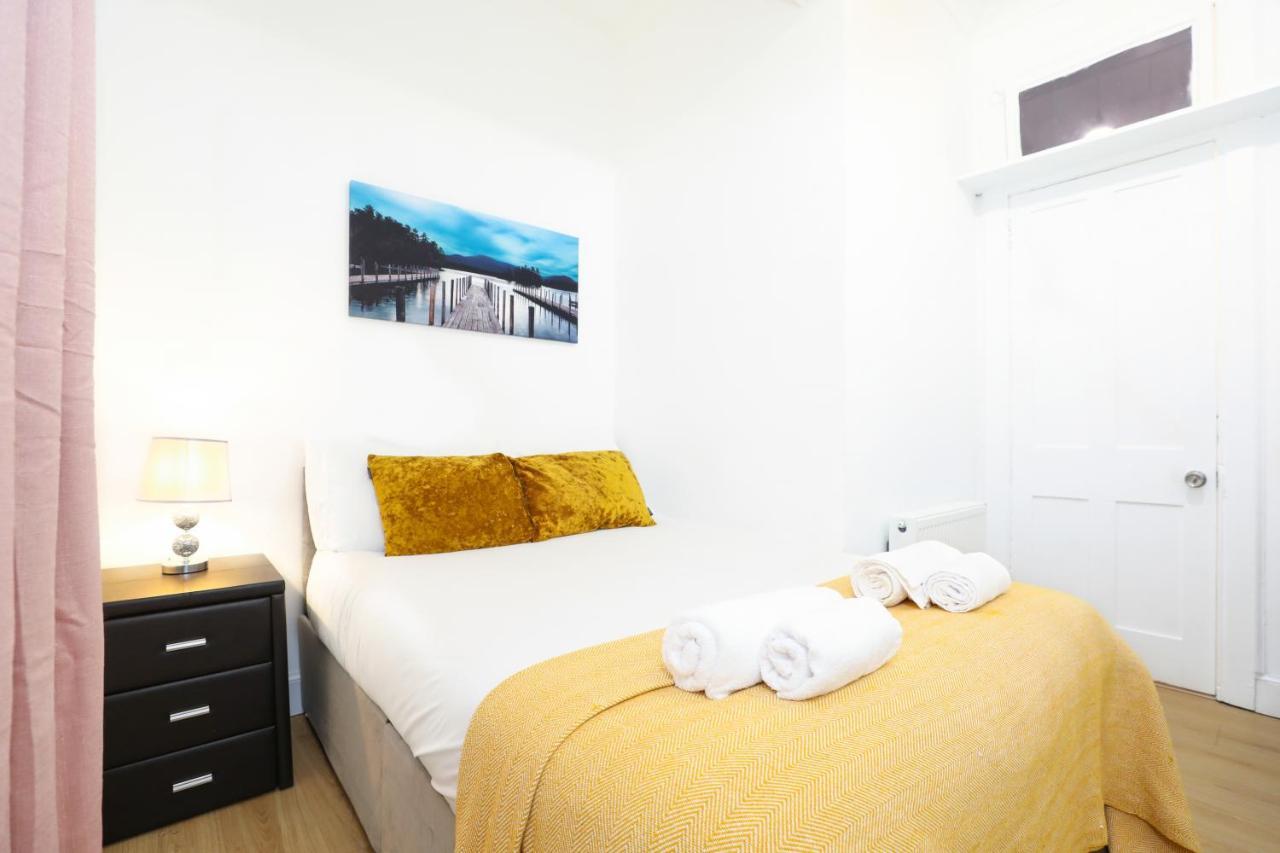 Stunning Modern 3 Bedroom Apartment Edinburgh Exterior photo