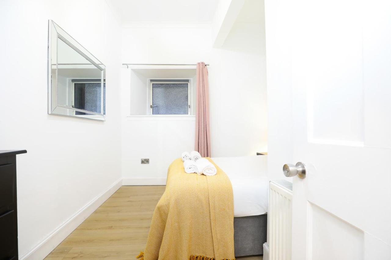 Stunning Modern 3 Bedroom Apartment Edinburgh Exterior photo